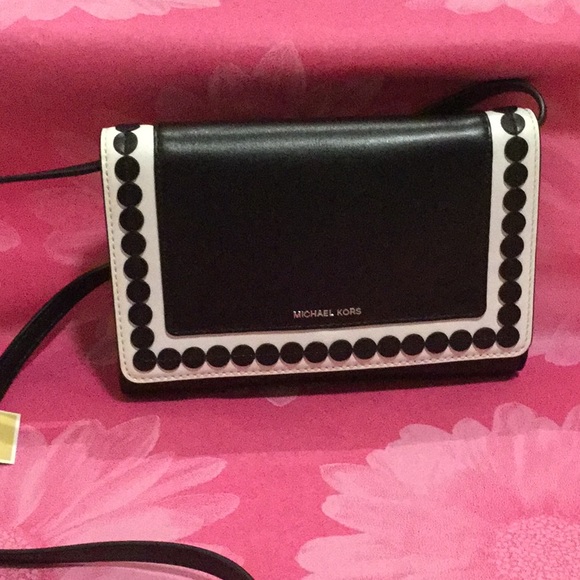Michael Kors Handbags - NWT Michael Kors ~ Annalise Bag